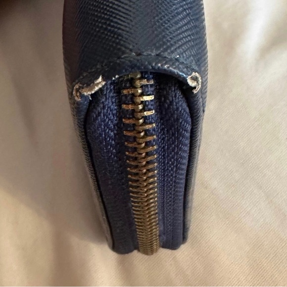 Tory Burch Navy full size wallet - Picture 12 of 12